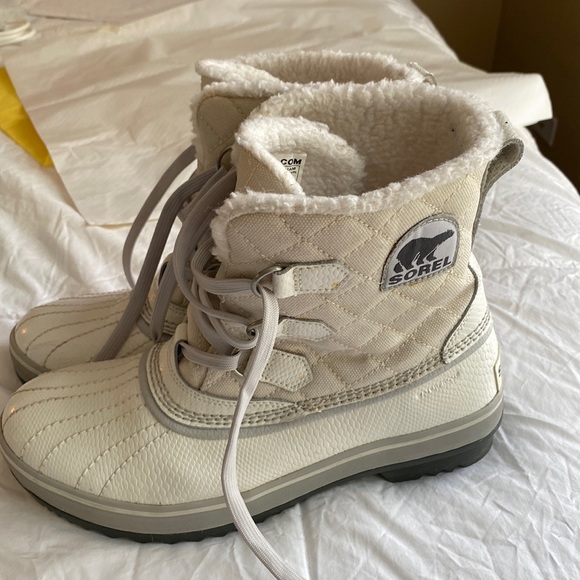 Sorel Shoes - Sorel White Waterproof Boots 8